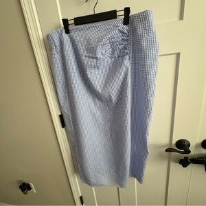 Long, pencil style skirt, blue plaid, flattering bunch front. 14/16 fit. School